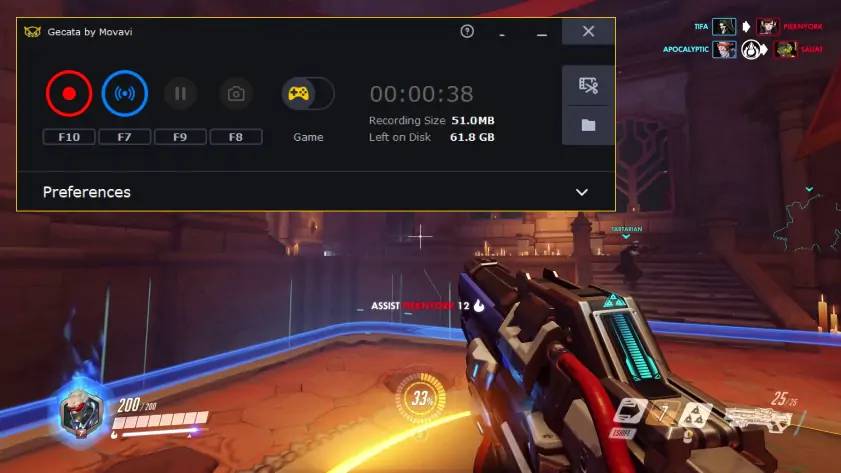Screen recording interface showing gameplay from a shooting game, with recording time, size, and storage status displayed.